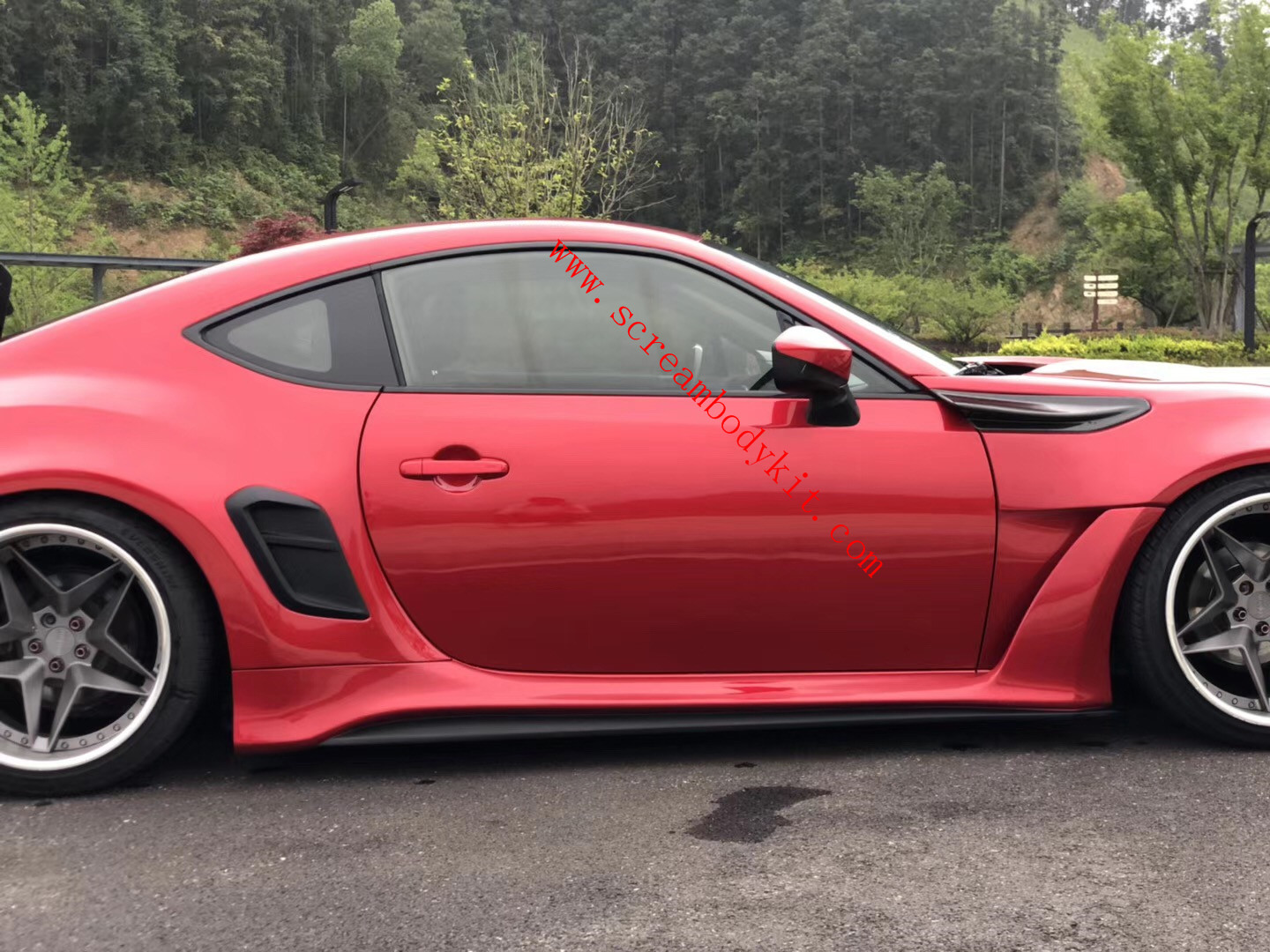 Toyota GT86 BRZ wide body kit front bumper side skirts rear bumper wide fenders hood spoiler