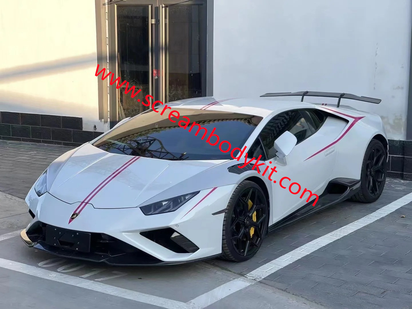 Lamborghini huracan fenders hood spoiler wing side skirts dry carbon fiber